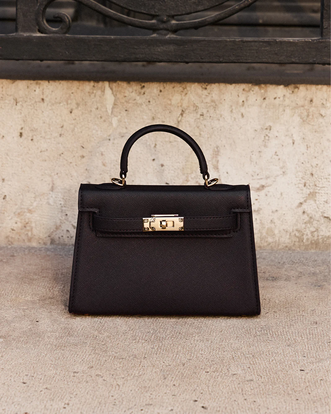 HARIETTE HANDLE BAG - DARK CACAO SAFFIANO - Image 5